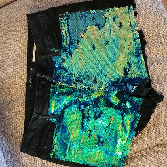 💜3/$15💜 Black Heart Shorts 💚 - Picture 1 of 5